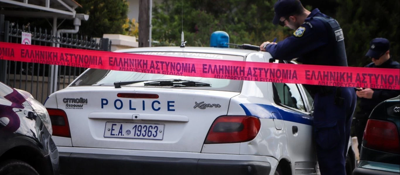 Ένοπλη ληστεία με καλάσνικοφ σε κατοικία στο Περιστέρι - Έσπασαν την πόρτα με βαριοπούλα!